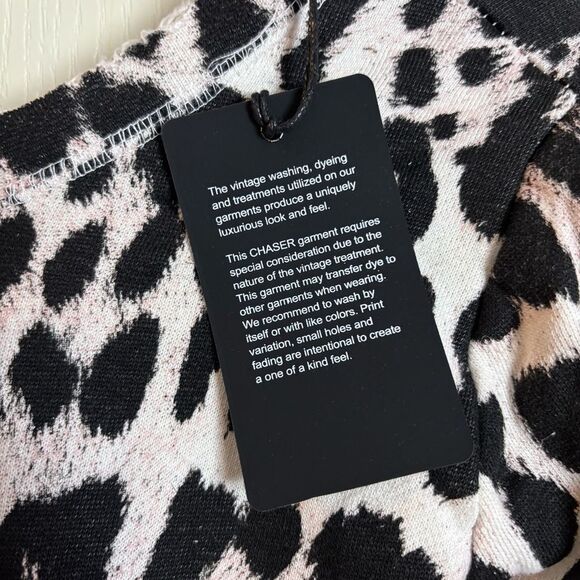 NEW Chaser Cross Back Animal Print Leopard Sweatshirt Top Size Small Comfy Cozy - Picture 5 of 6